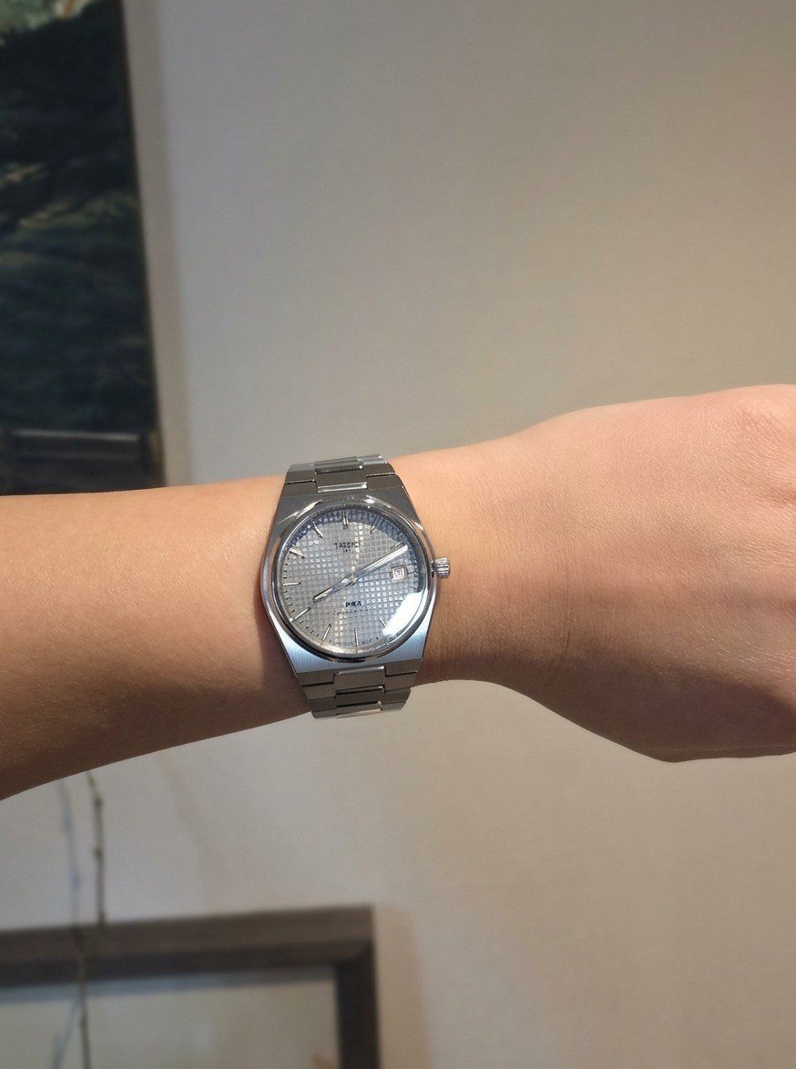 PRX 38mm 손목 16.5cm 정면 착용샷