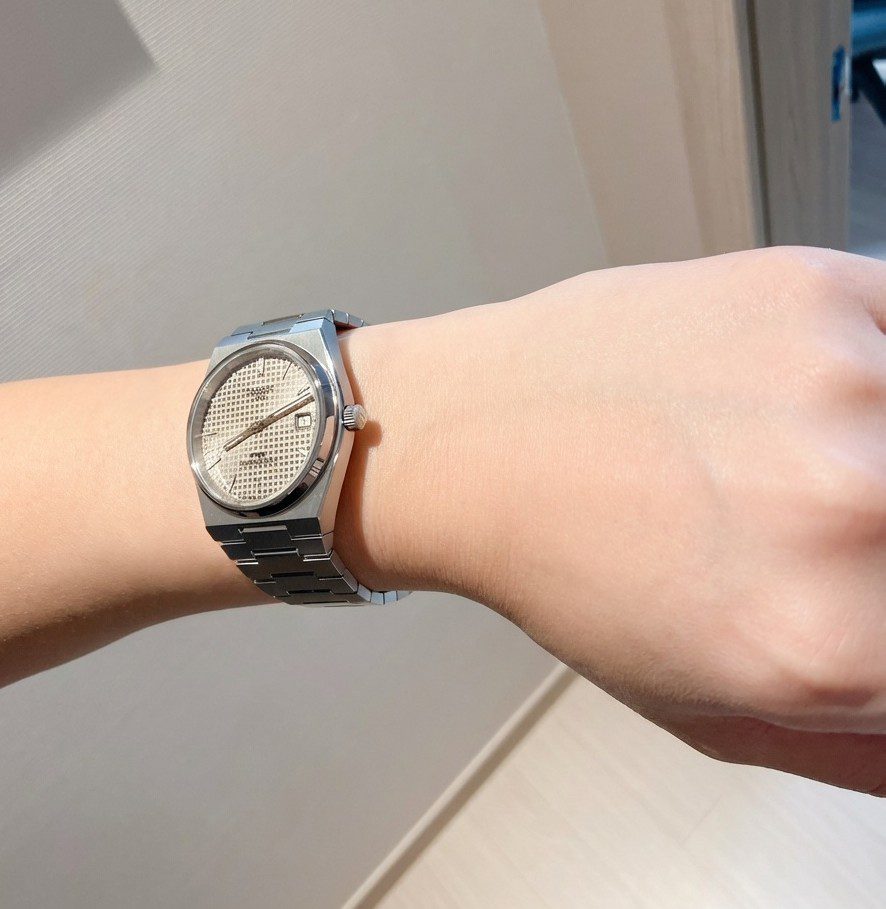 PRX 38mm 손목 착용 측면 러그 길이 확인